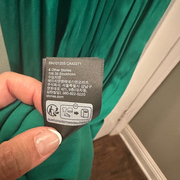 SOLD!!! Green Pleated Midi Dress - Picture 4 of 7